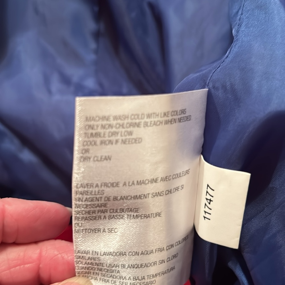 Michael Kors Small - Stylish Red Women's Jacket, Zip Front w/Detachable Hood. - Picture 10 of 11